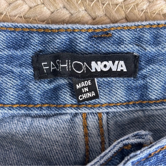 Fashion Nova Butterfly Embroidered Wide Leg Jeans Size 13 Raw Hem Cotton Boho - Picture 7 of 9